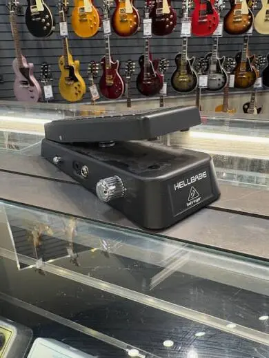 Behringer - HB01